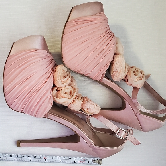 Shi Size 7 Pink Flower 6" Platform Heels - Picture 4 of 7